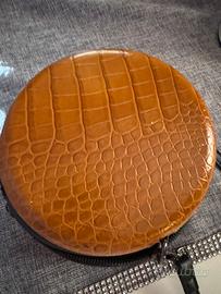 Borsa rotonda effetto coccodrillo