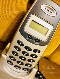 Telefono fisso con base,cavo spina,e batterie