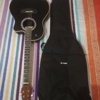 Chitarra acustica con accessori