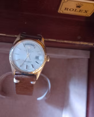 rolex daydate.  in oro. 