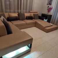 divano in pelle 