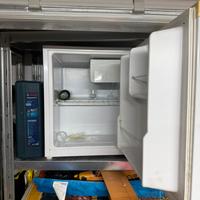 Mini frigo con congelatore