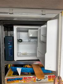 Mini frigo con congelatore