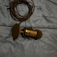 Microfono razer seiren v2 pro