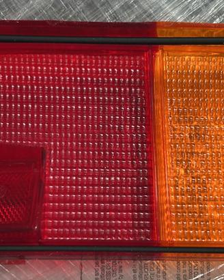 PLASTICA FANALE POSTERIORE DX FIAT 126 FSM COD.OE 