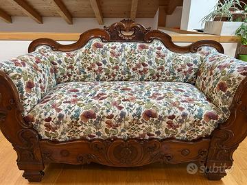 Divano a barca in noce lombardo (fine ‘800)