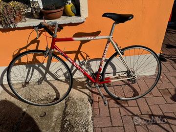 Bici da corsa Benotto con cambio shimano