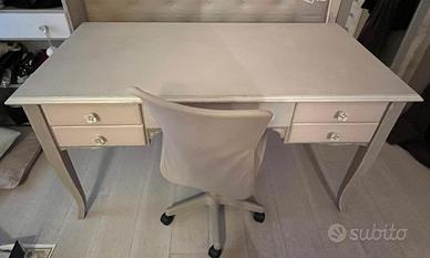 Scrivania e Sedia in stile shabby chic