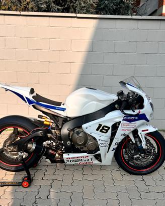 HONDA CBR 1000 RR fireblade