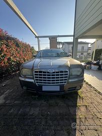 CHRYSLER 300c