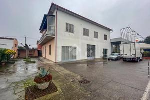 CAPANNONE A SAN GIOVANNI IN CROCE