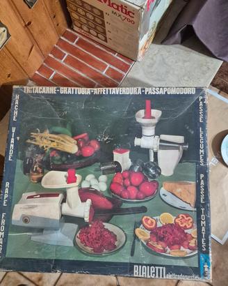 elettrodomestico tritacarne  vintage Bialetti 