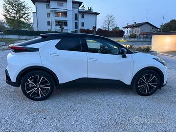 Toyota CHR 2.0 Hbrid - Versione Lounge HEV FWD