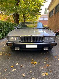 Daimler Jaguar  XJ6 S3 Colore Beige  Champagne
