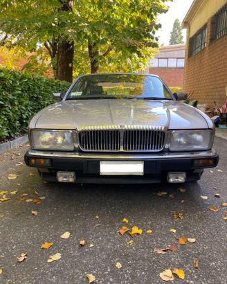 Daimler Jaguar  XJ6 S3 Colore Beige  Champagne