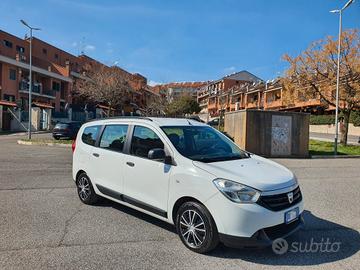 Dacia Lodgy 7 posti diesel 1.5 anno 2017