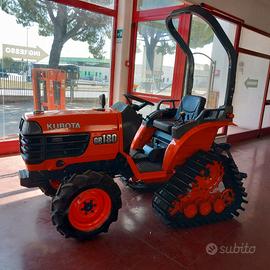 Trattorino kubota semicingolato