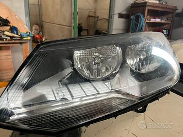 Fari volkswagen touareg anno 2010 2016