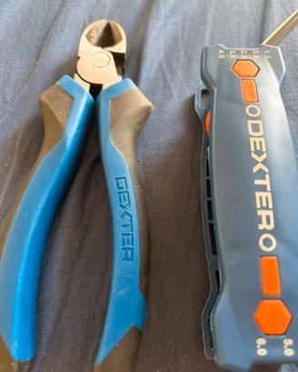Pinza e set chiavi brugola