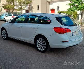 Opel Astra j 1.6 CDTI sports tourer cosmo 