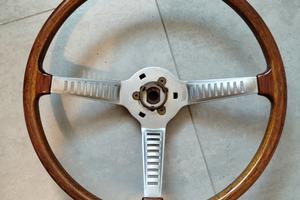 Volante Fiat Dino coupé e spider in legno