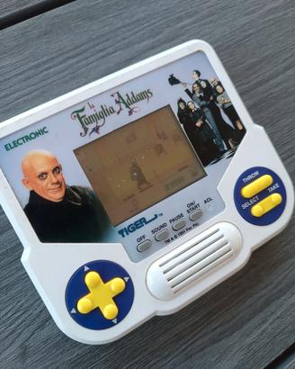 GIG Tiger Electronics La Famiglia Addams