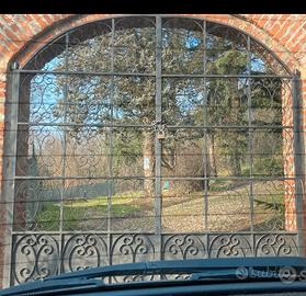 Cancello lavorato in ferro funzionante battuta Dx