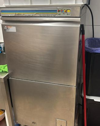 Lavastoviglie industriale usata