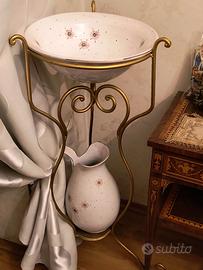 Lavabo con catino e brocca coordinata