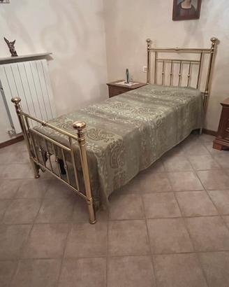 Telaio. Letto singolo.
