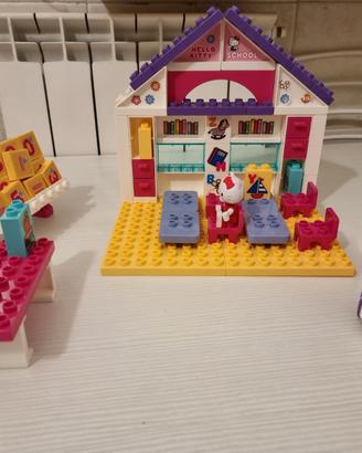 Set costruzioni la scuola di Hello Kitty