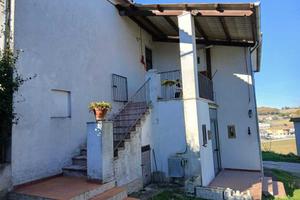 Terratetto a Montecastrilli