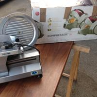 ASPIRAPOLVERE LG-MOD2000+AFFETTATRICE IDEALE X B&B