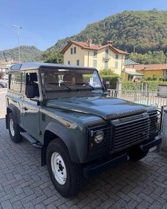 LAND ROVER DEFENDER 90