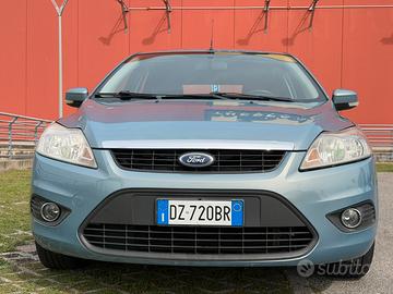 Ford Focus 1.6 5p Gpl