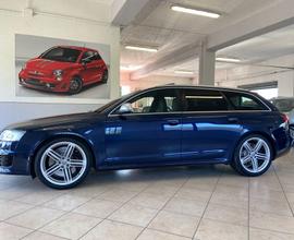 AUDI RS6 Avant 5.0 V10 quattro tiptronic