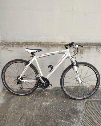 Bici Ibrida / Trekking Lombardo Matera 500