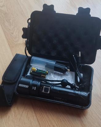 Torcia led ricaricabile