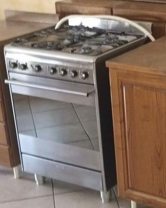 SMEG CX68MF8 cucina a Gas con forno Elettrico