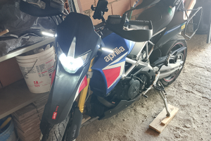 Aprilia Dorsoduro 750abs