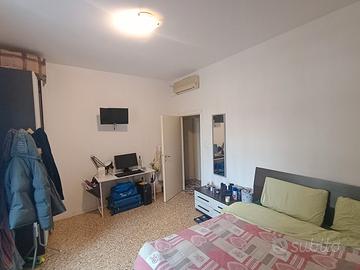 Stanza singola zona centrale