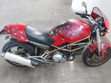 Ducati Monster 900
