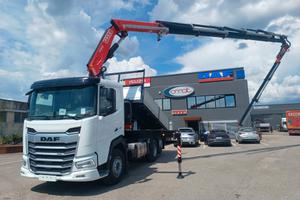 Daf XF 480 FAN con gru FASSI