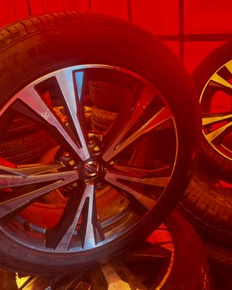 cerchi e gomme M+S Nissan Qashqai j11 da 18