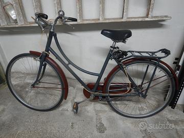 Bicicletta modello olandesina