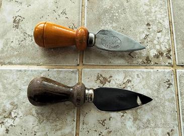 Coppia di Coltelli a mandorla per Parmigiano