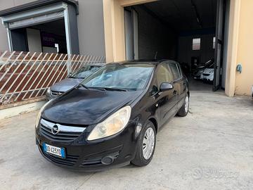 Opel Corsa 1.2 5 porte Cosmo
