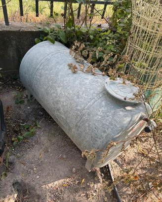 Cisterna in acciaio 300 litri
