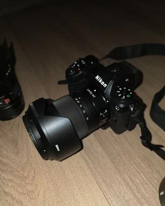 Nikon 6III + obiettivi + scatole + 2 zaini