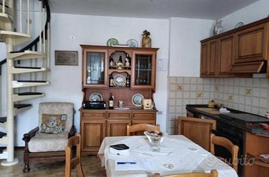 Immobile in asta di 84 m² con 3 locali e box auto 
